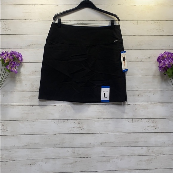S.C. & CO. Pants - New! S.C. & CO. Black Skort